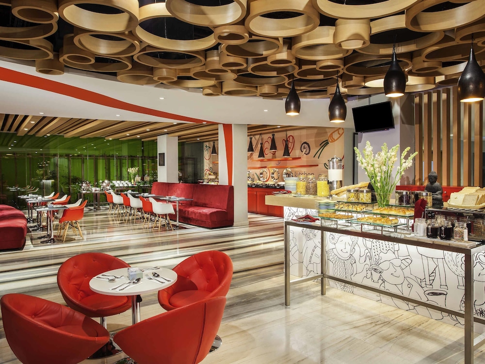 IBIS YOGYAKARTA ADI SUCIPTO 29/54