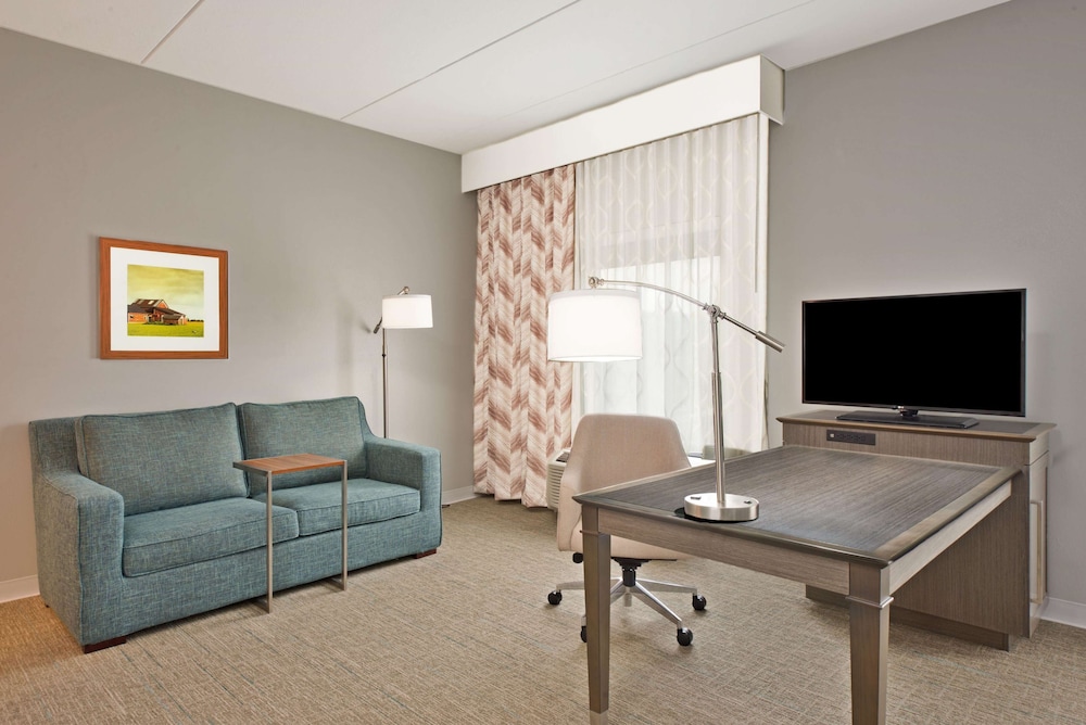 Hampton Inn & Suites North Huntingdon-Irwin 29/45