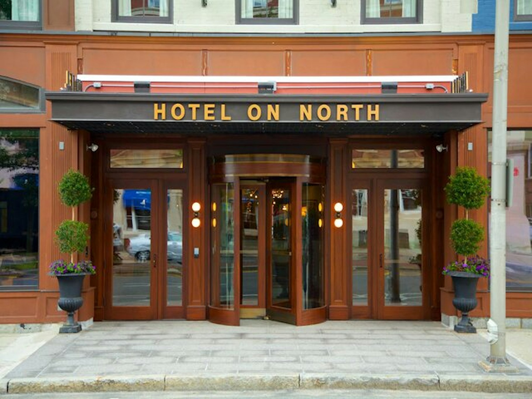 Hotel on North 3/62