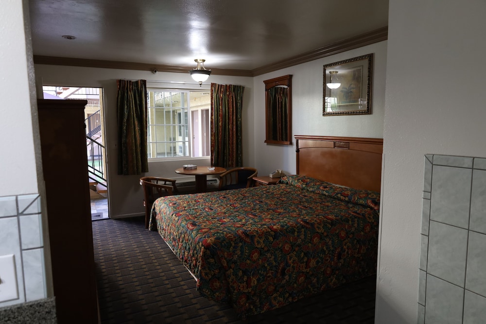 Lambert Inn 30/56