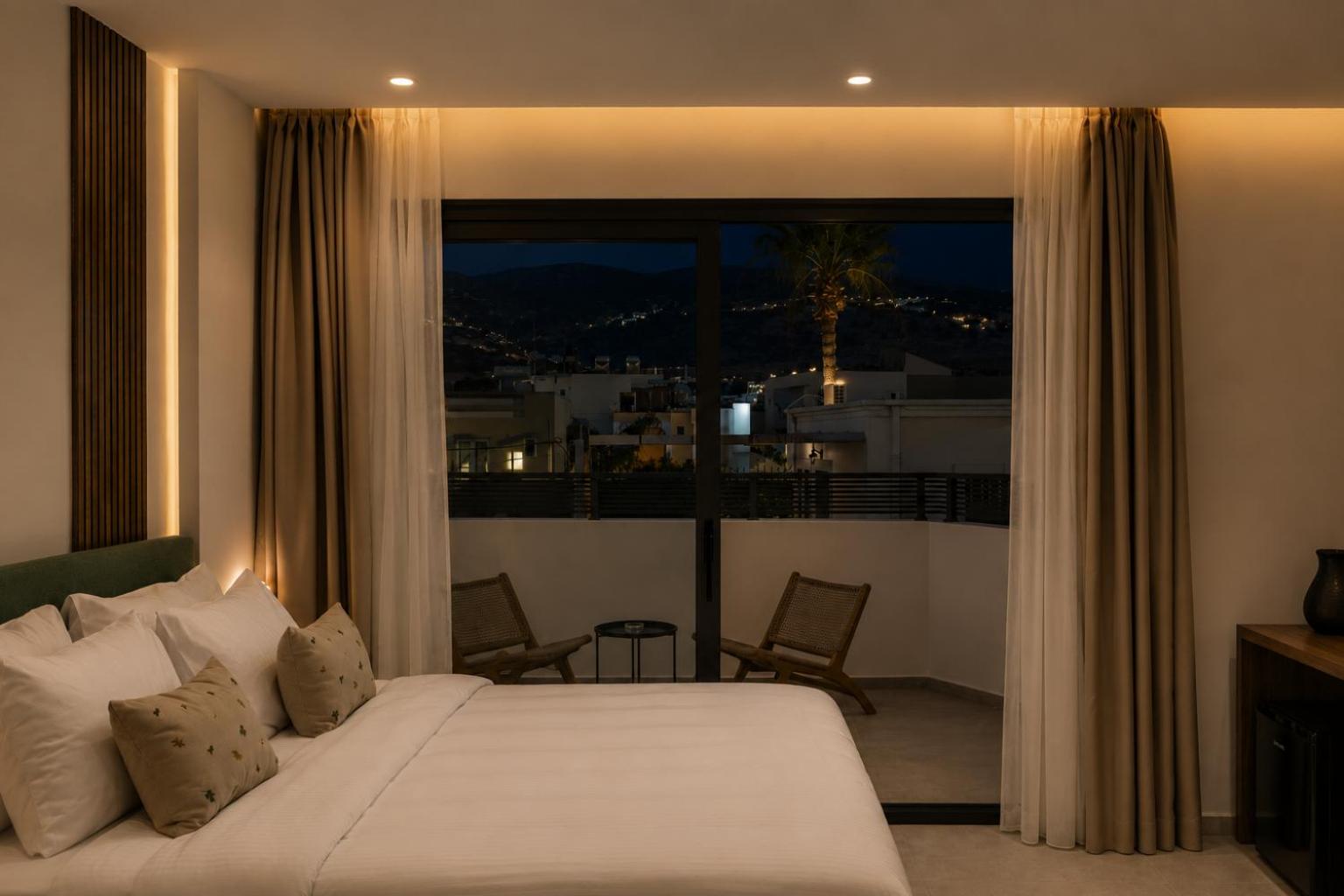 Danaides Hotel 7/47