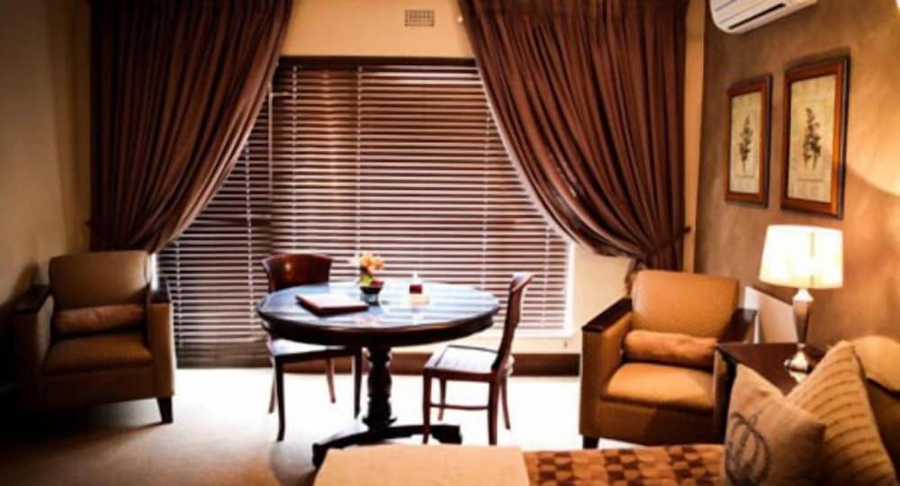 Scotts Manor 26/47