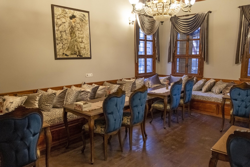 Kerem ile Asli Butik Otel 35/50