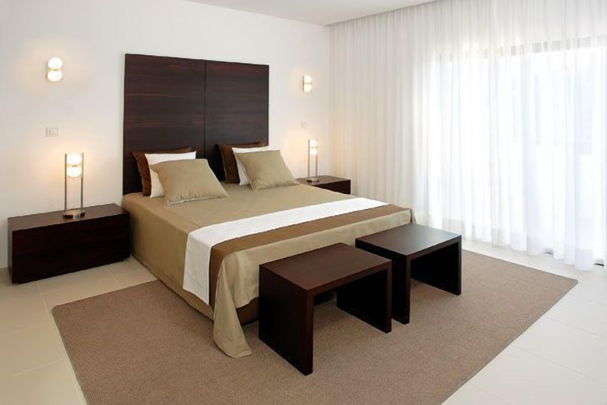 2 BEDROOMS, TOWN HOUSE, 2 BATHROOMS, MAIN BUILDING