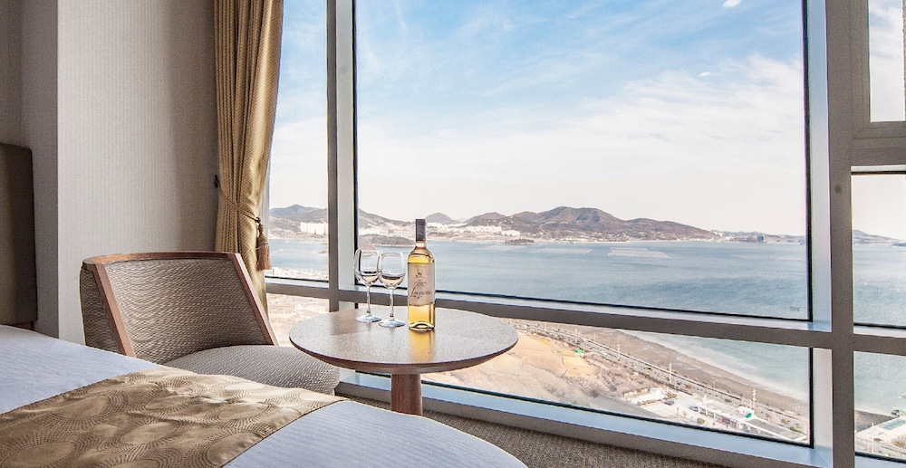 The Ocean Hotel 22/50