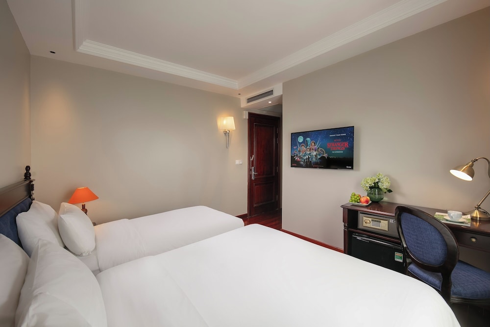 Sunline Hotel 15/50