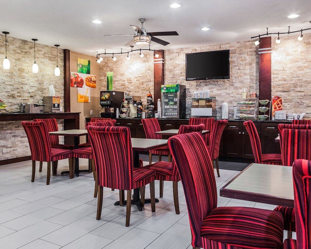 Quality Inn & Suites Des Moines Airport 31/50