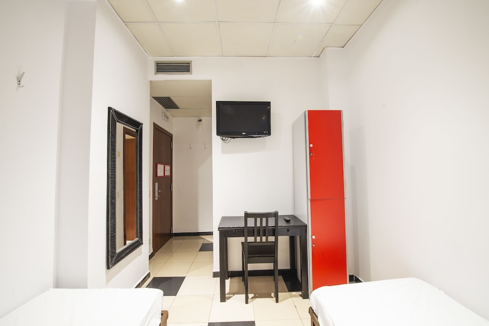 Safestay Passeig de Gracia - Adults Only 25/33