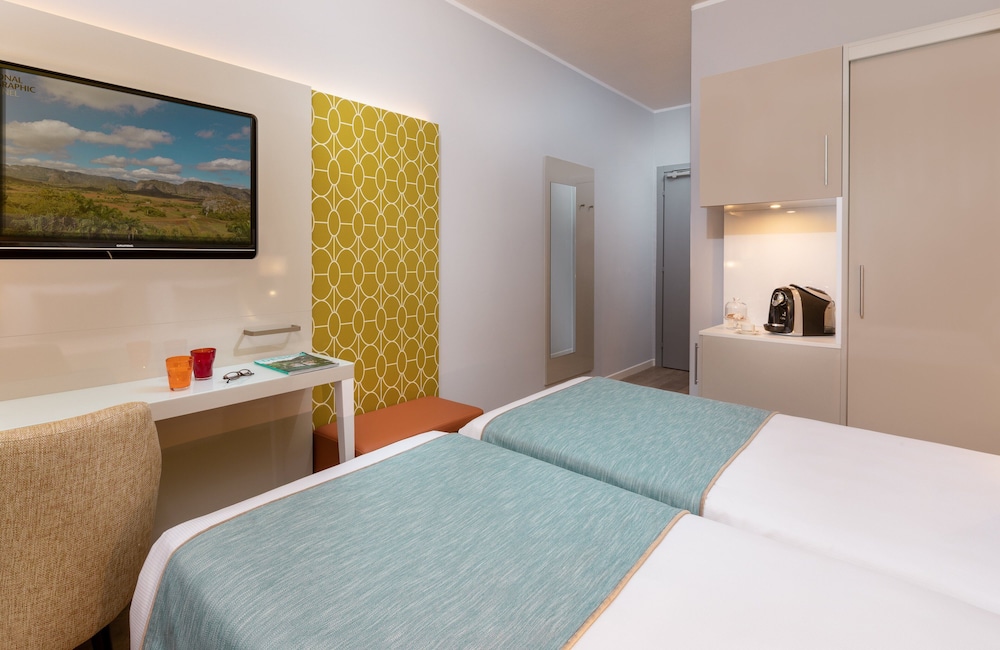 غرفة كومفورت بسريرين منفصلين، Leonardo Hotel Verona 8/9