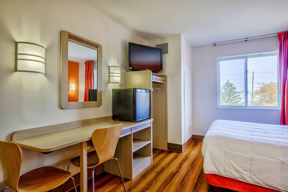 Motel6 Burlington On - Toronto West - Oakville 39/61