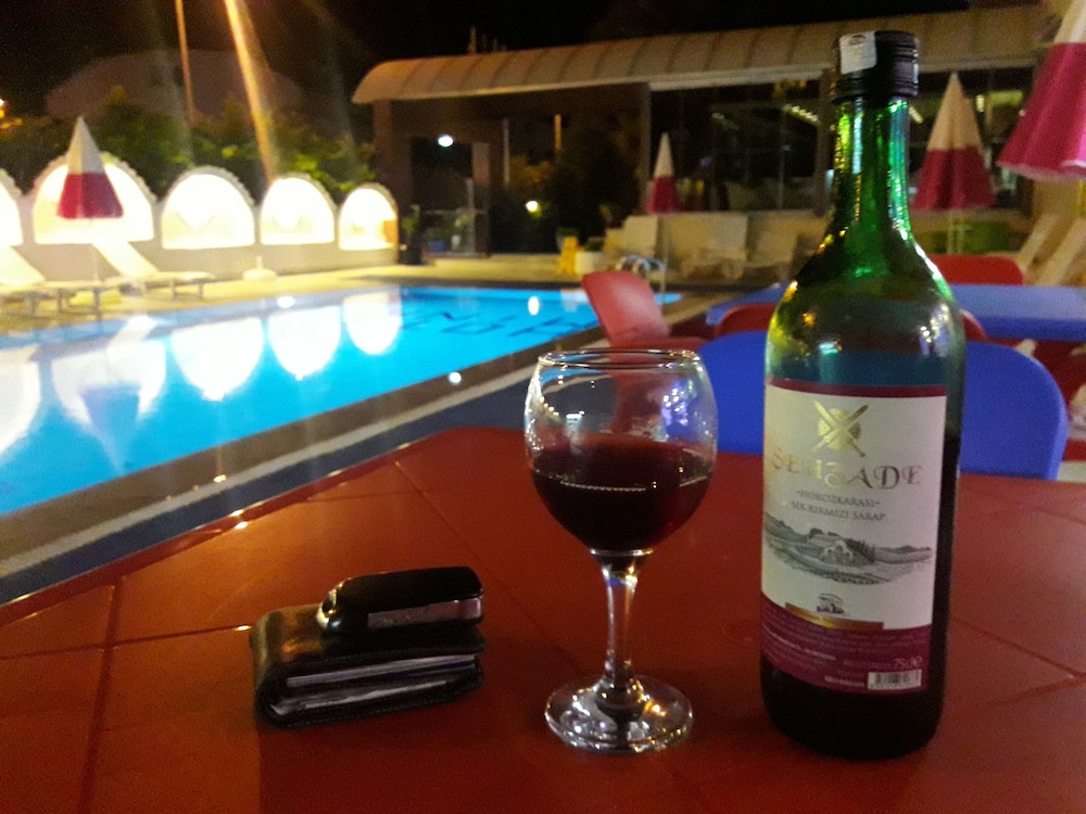 Minay Hotel 6/15