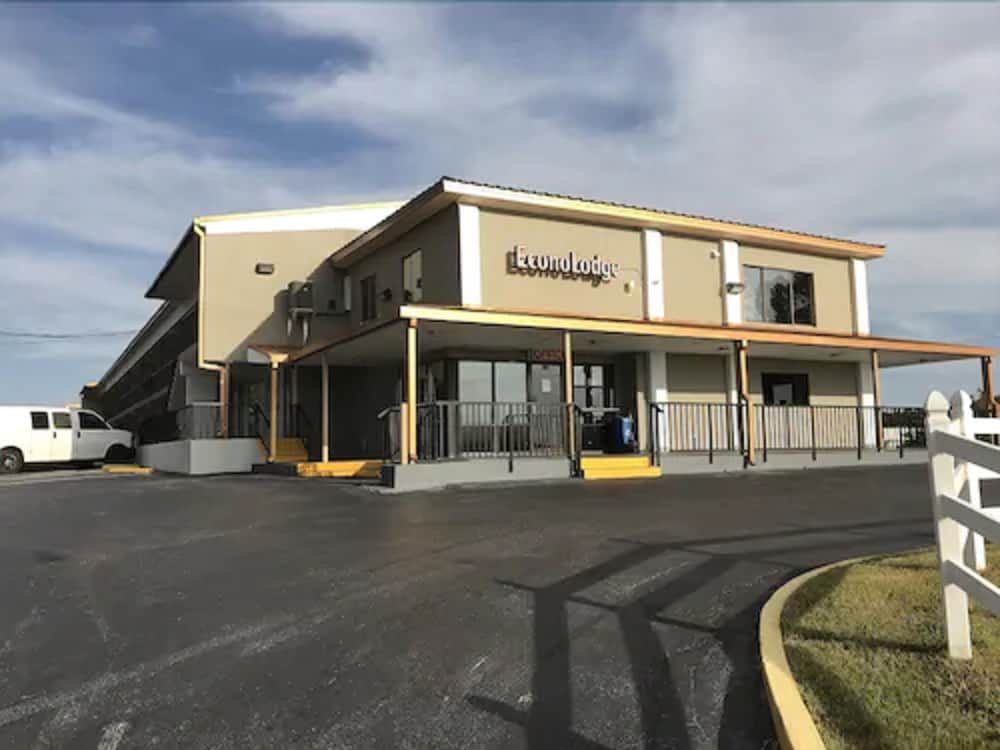 Econo Lodge Crestview South 3/31