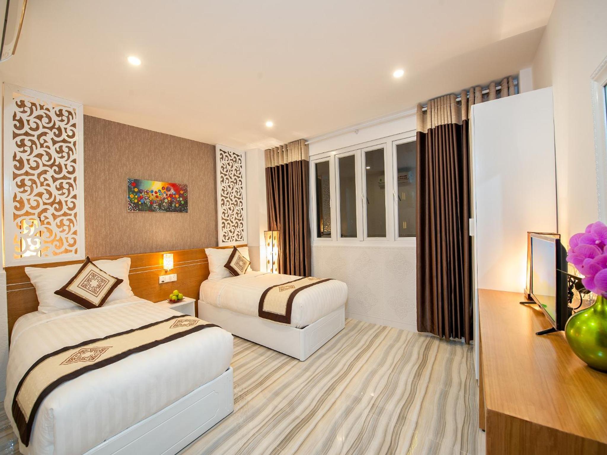 Brilliant Hotel 19/71