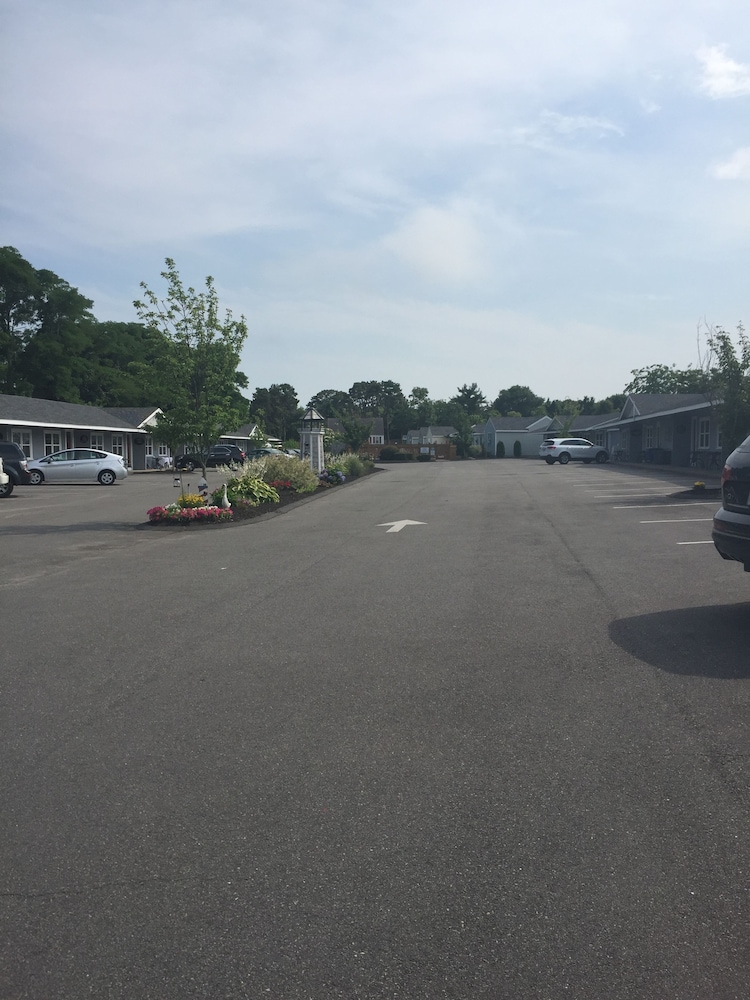 Windrift Motel 32/58