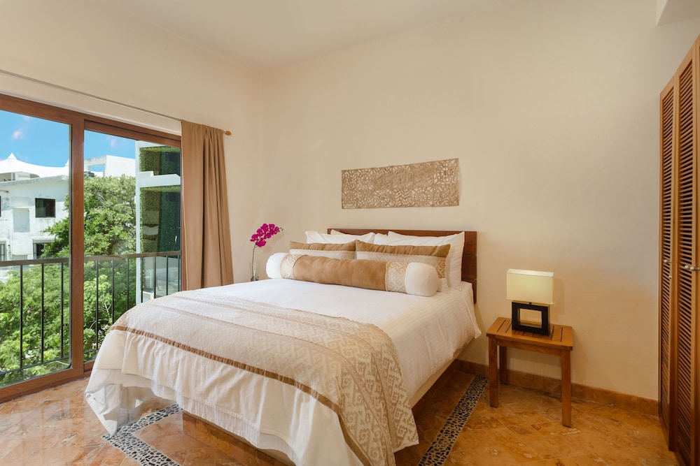 2 BEDROOMS, EXCLUSIVE, PENTHOUSE, TERRACE