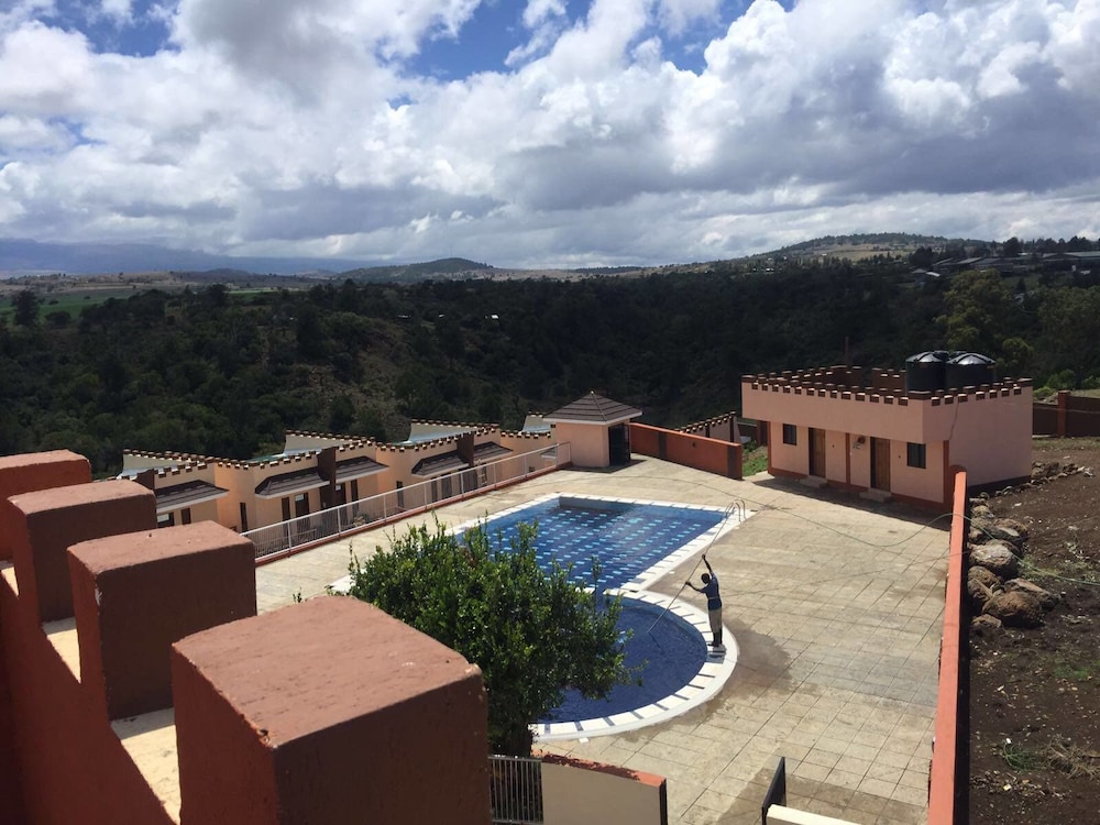Regency Mount Kenya Hotel 20/24