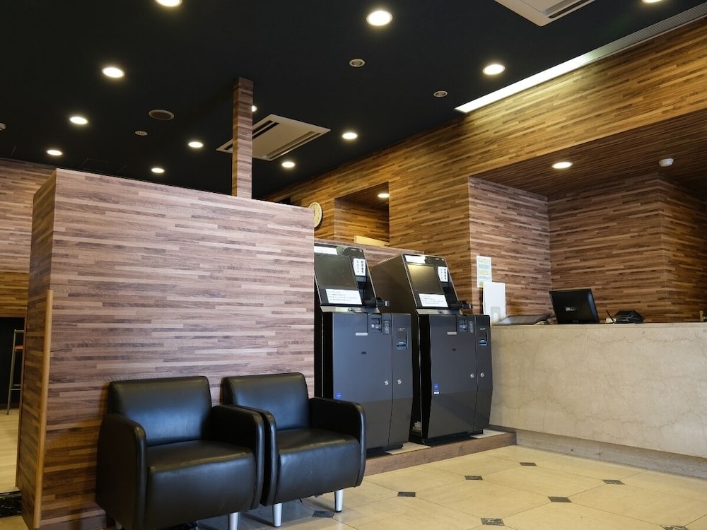 Swanky Hotel Otomo 32/36