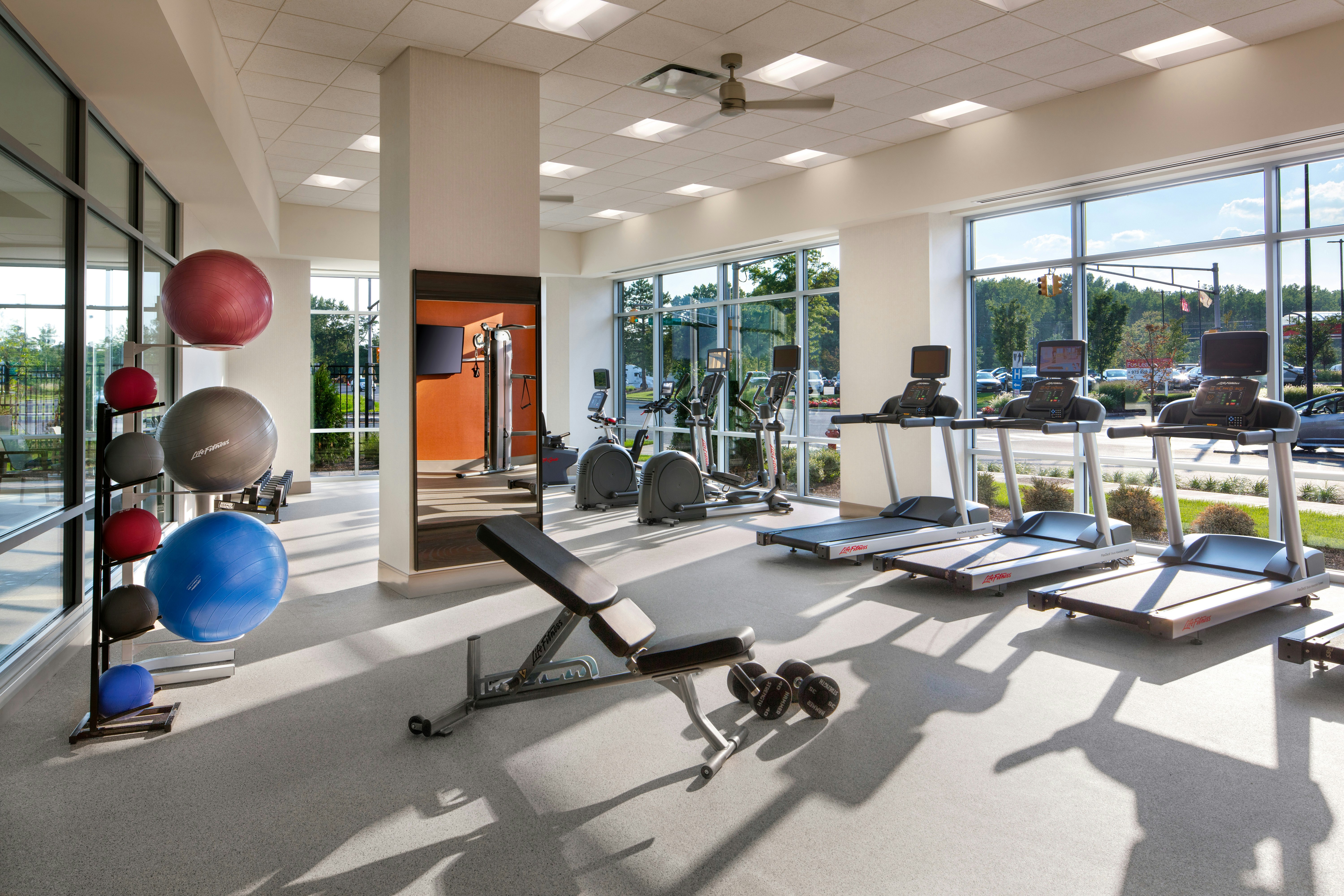 Homewood Suites By Hilton Teaneck Glenpointe 18/38