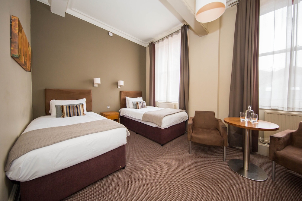 Met Hotel Leeds 26/71