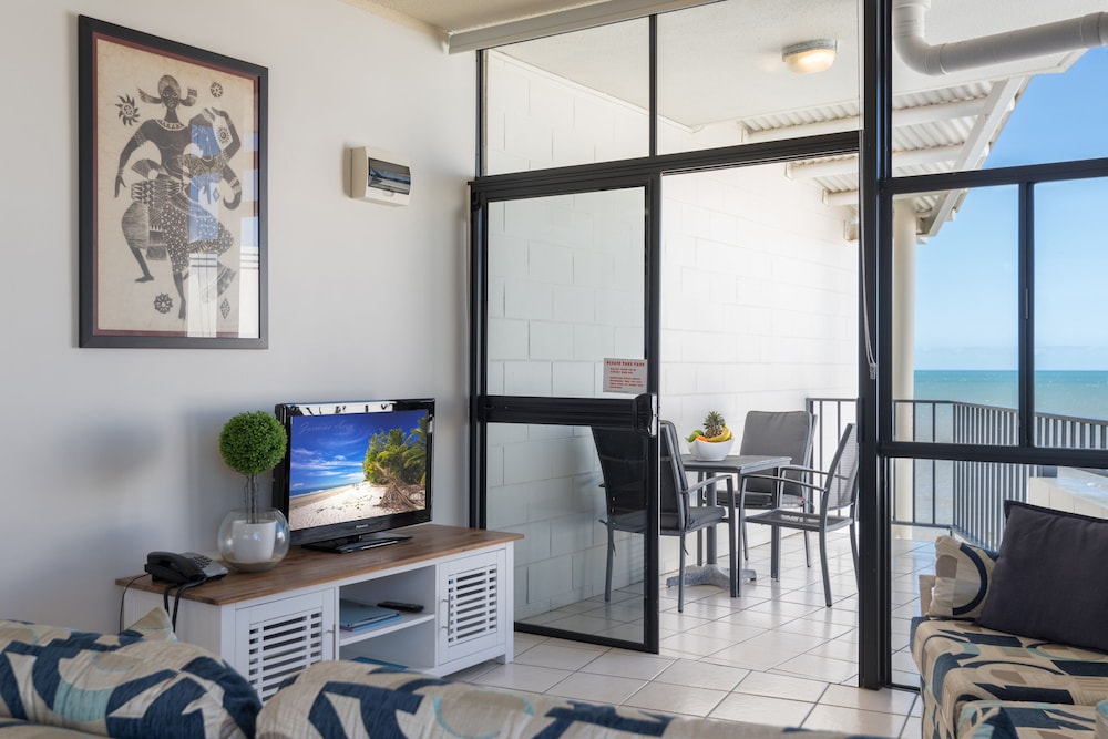 AMAROO AT TRINITY 29/50