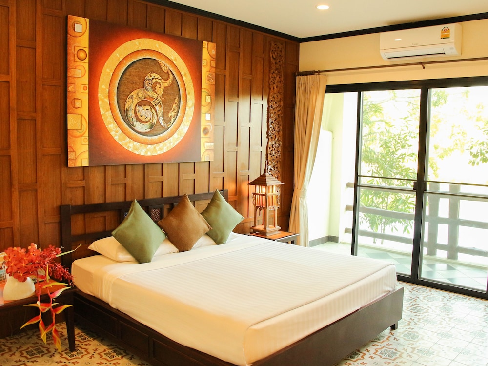 Horizon Village And Resort 27/72