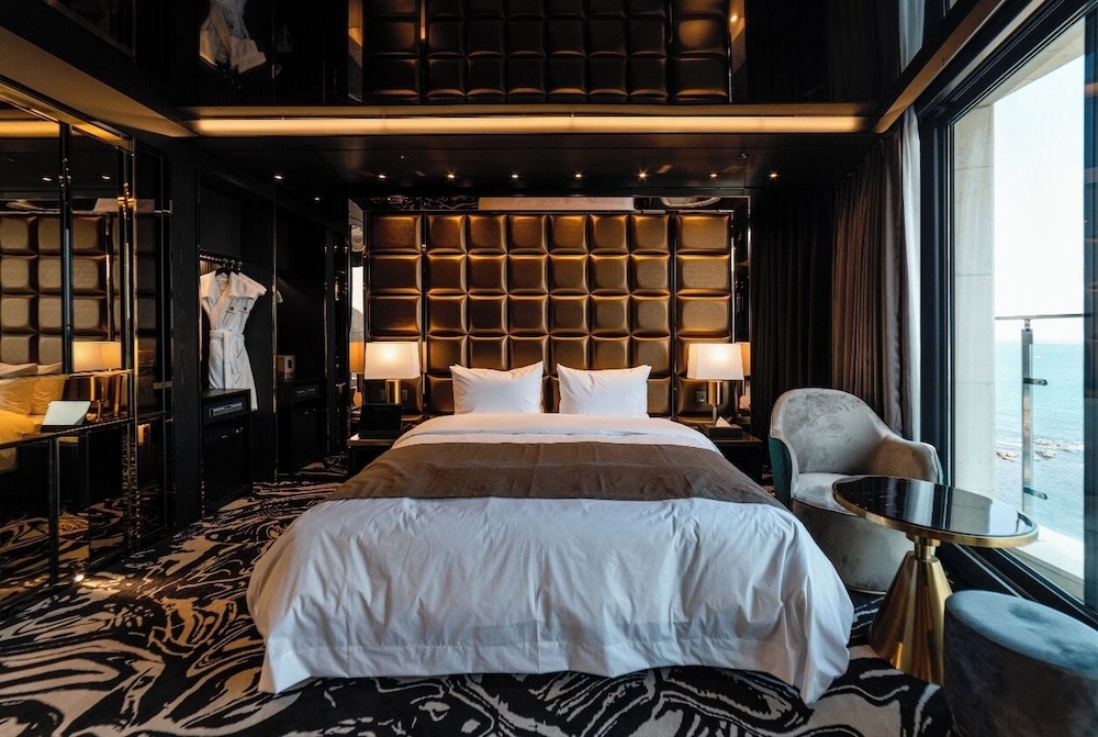 Best Louis Hamilton Hotel Ocean Terrace 10/34