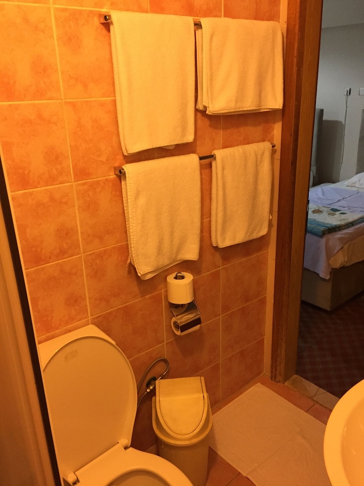Istanbul Paris Hotel And Hostel 41/74