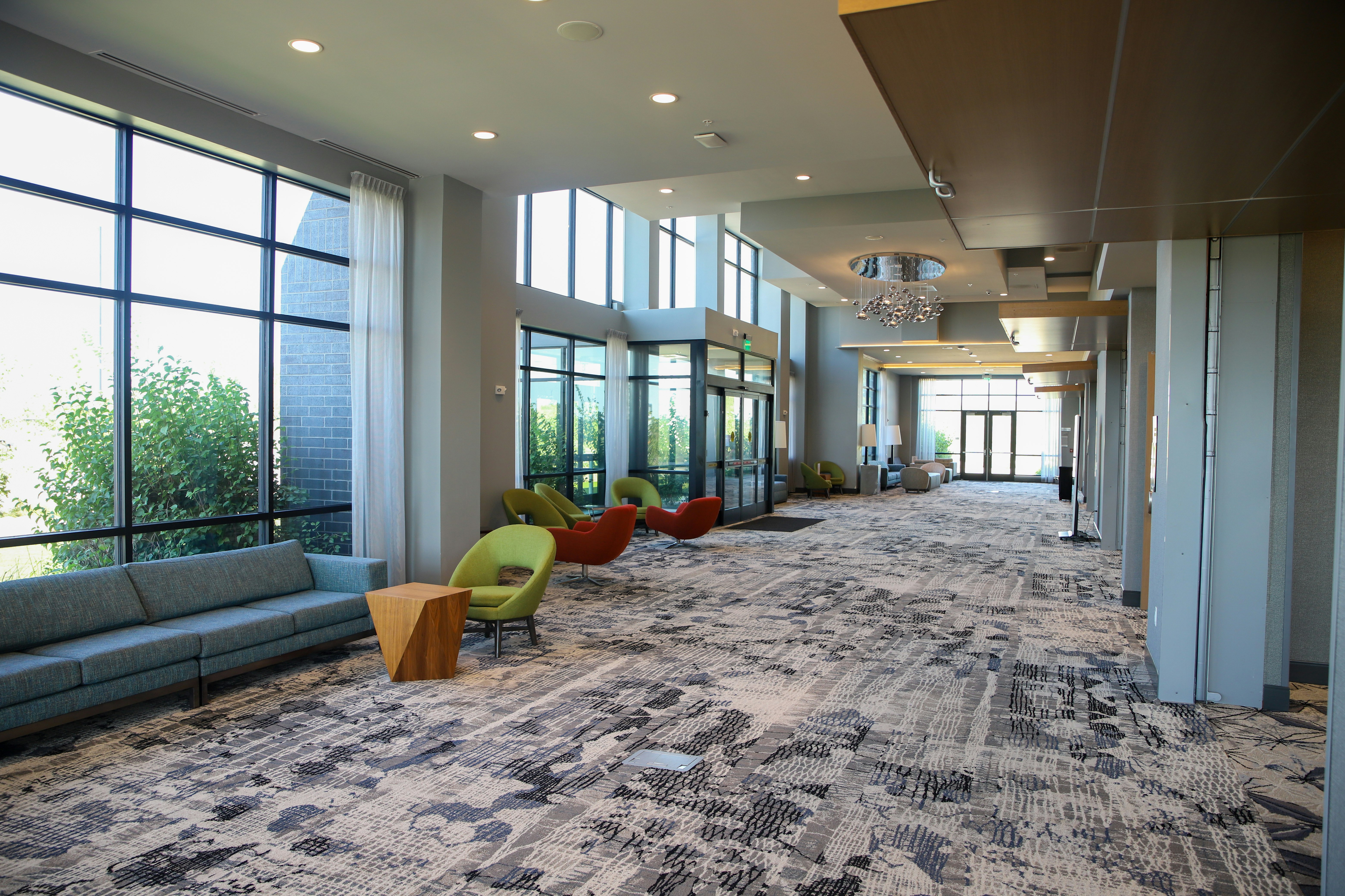 Holiday Inn & Suites Cedar Falls - Waterloo Event Ctr 43/50