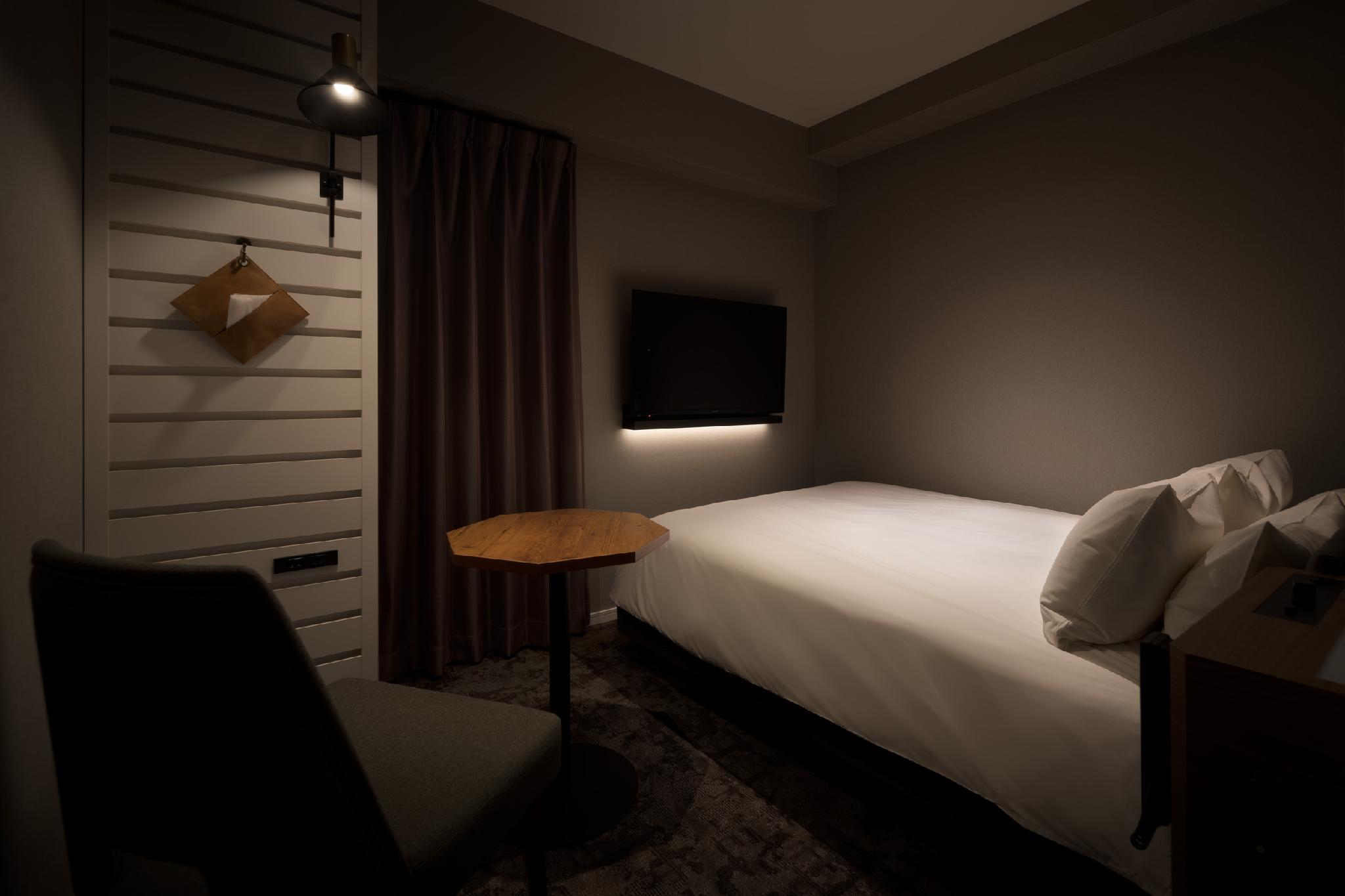 Adjoining, Standard, Double Bed