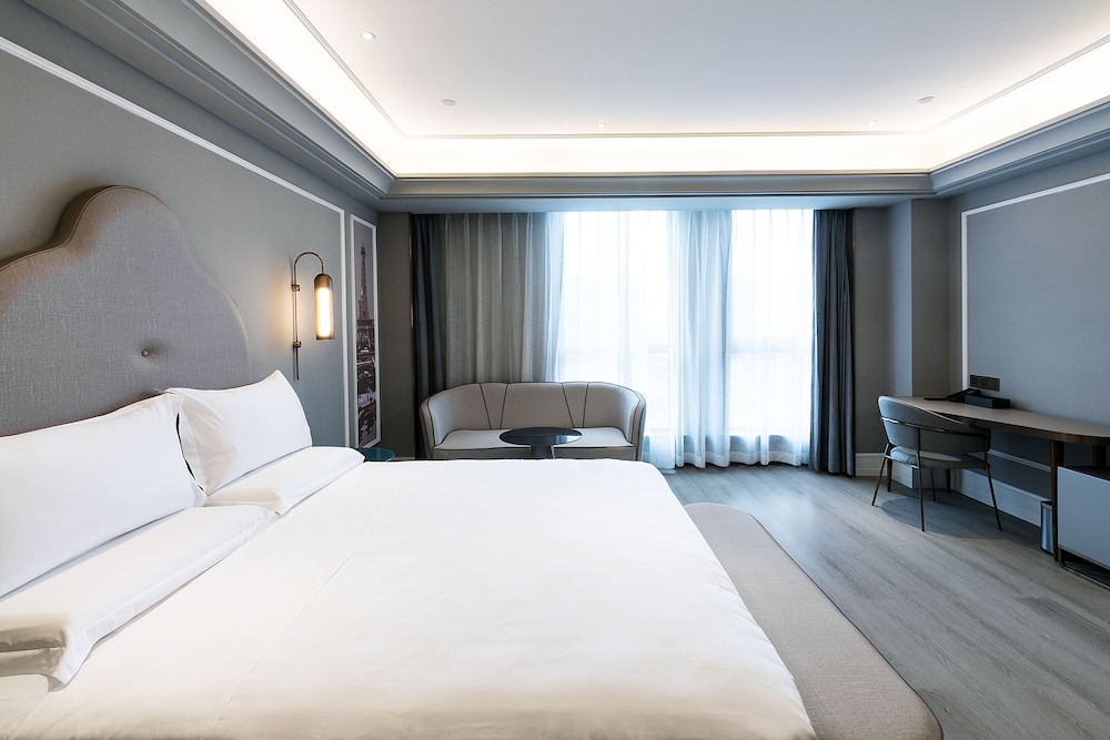 STANDARD, KING BED
