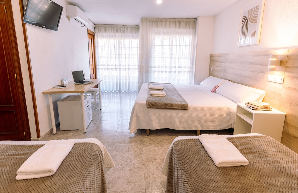 Hostal Gran Via 19/40