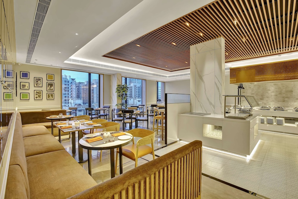 Park Inn by Radisson Surat 15/22