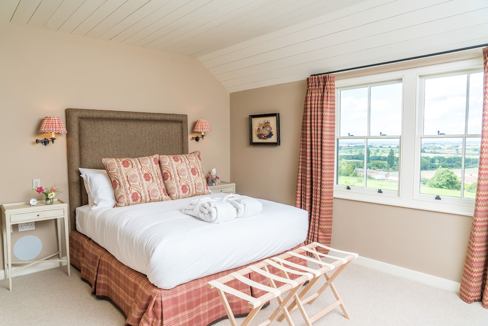 6 Bedrooms, Luxury, Cottage, House, 6 King Beds, Garden View
