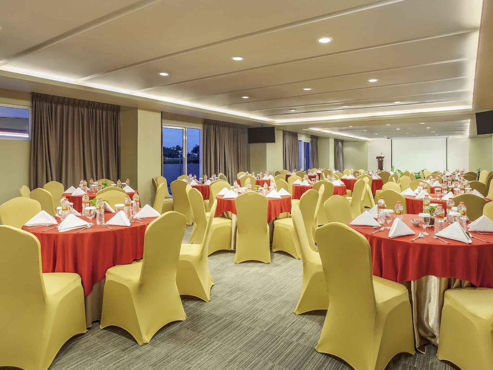 Ibis Surabaya City Center 55/61