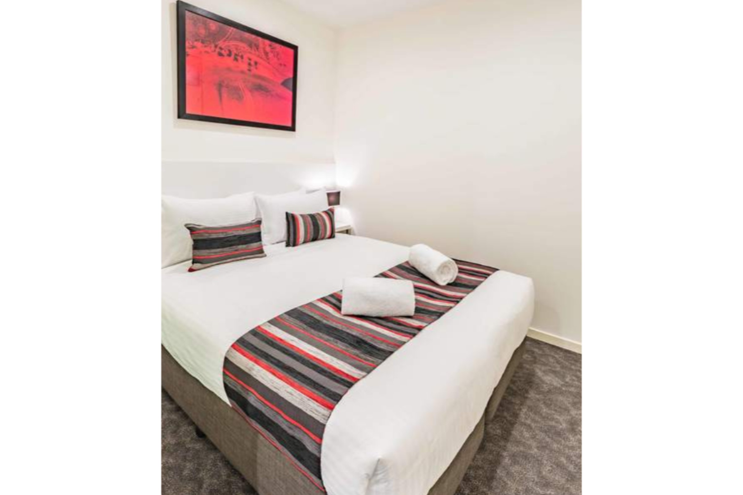 2 Bedrooms, Apartment