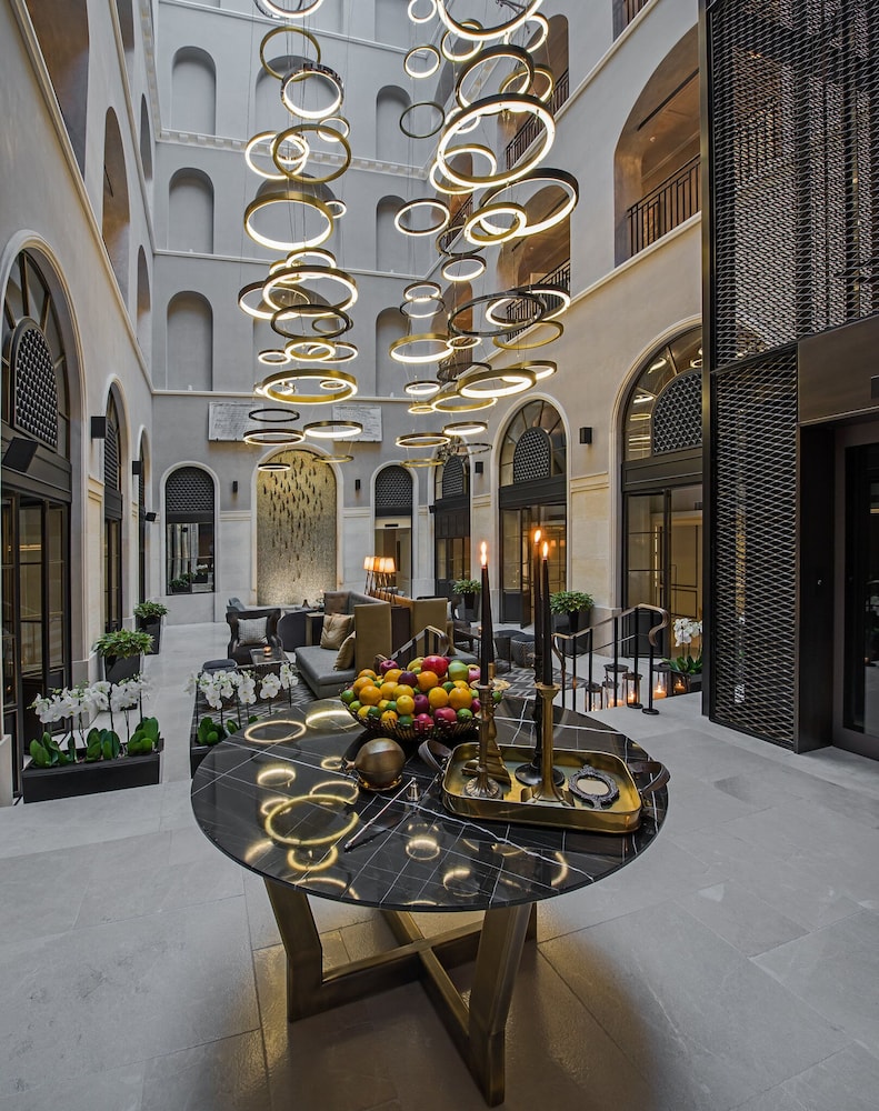 10 Karakoy 43/52