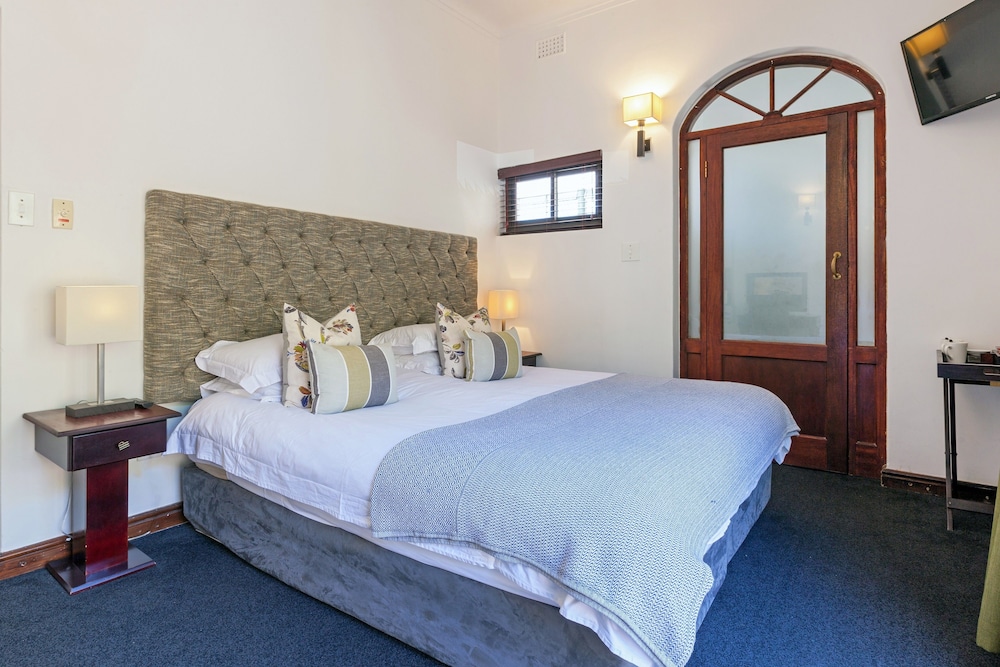 Maartens Guesthouse 16/37