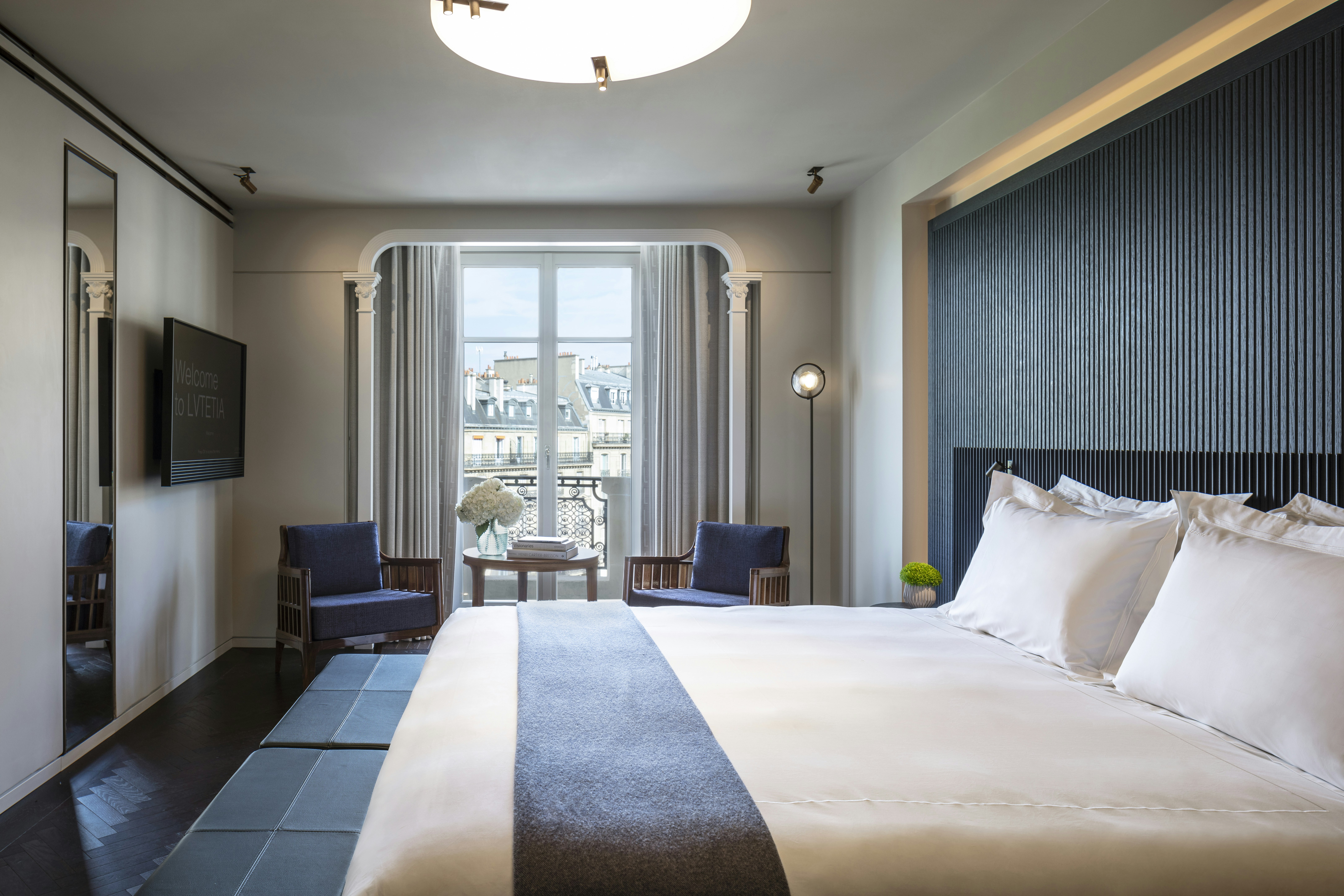Eiffel, Deluxe, Balcony