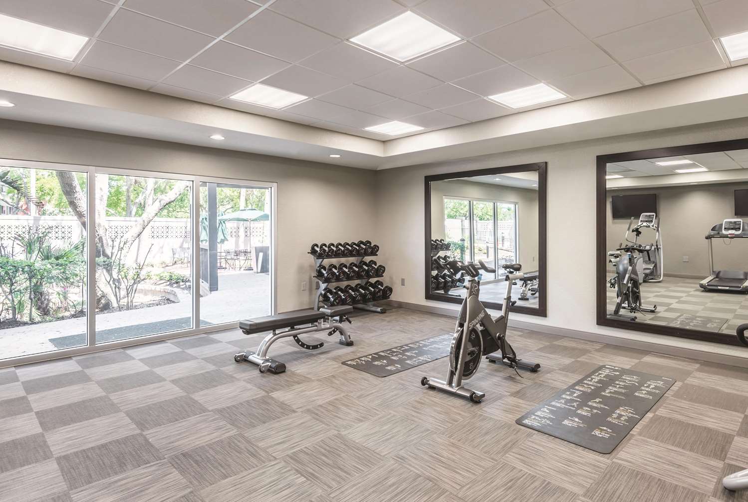 La Quinta Inn & Suites by Wyndham Orlando Lake Mary 10/20