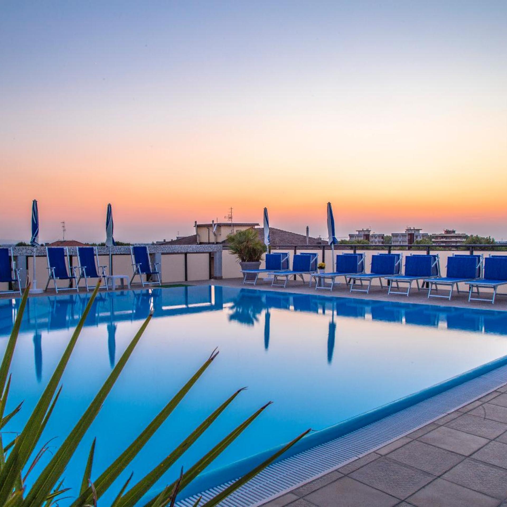 Hotel Renzo 42/50