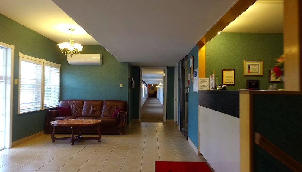 Econo Lodge Inn Suites Saint John 29/38