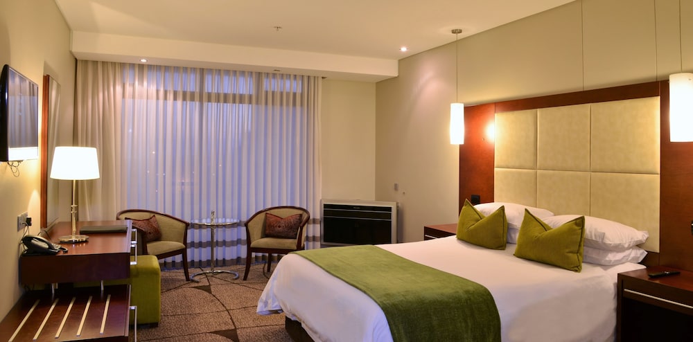 Premier Hotel East London ICC 31/75