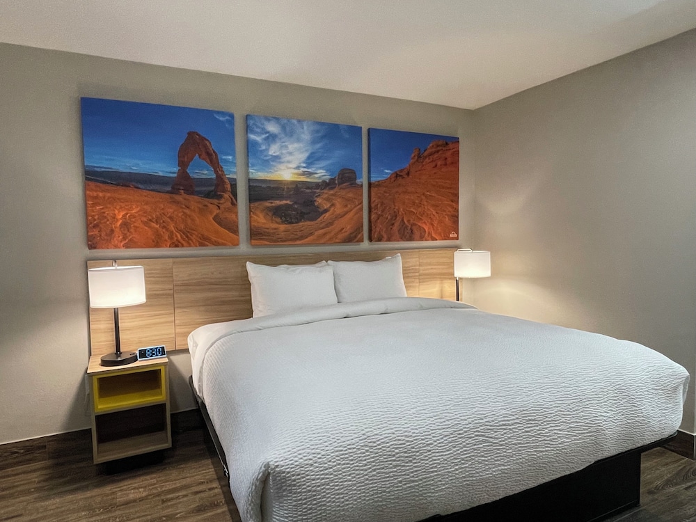 Days Inn by Wyndham Sulphur Springs 18/43