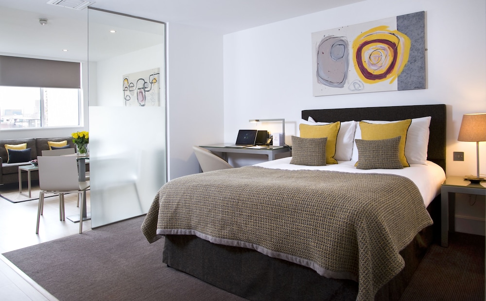 The Rosebery 20/41