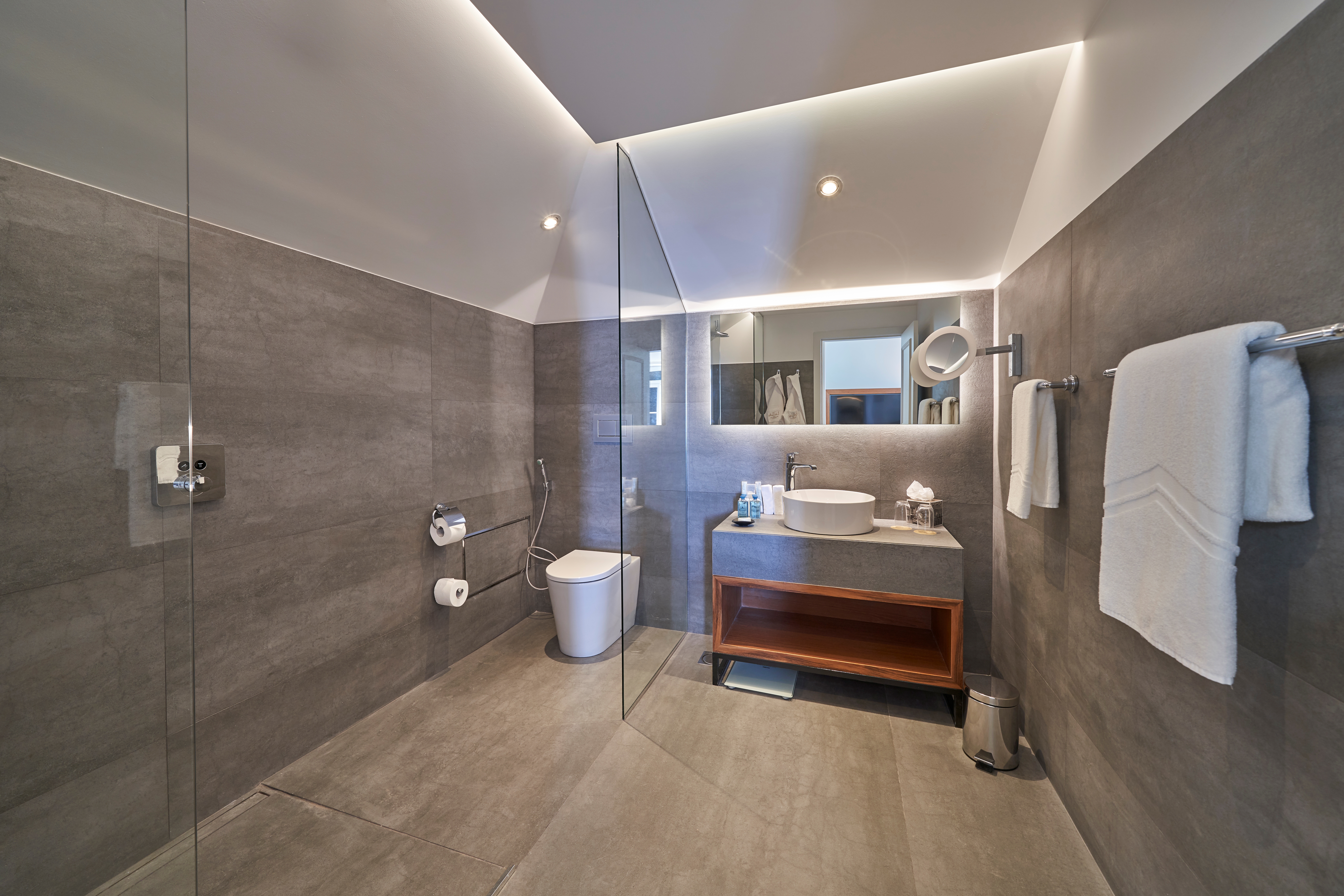 Suite, Single