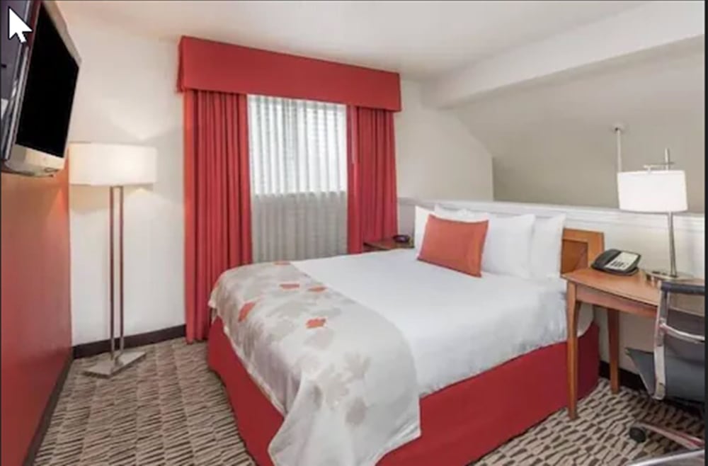 STUDIO, SUITE, KING BED, ACCESSIBLE