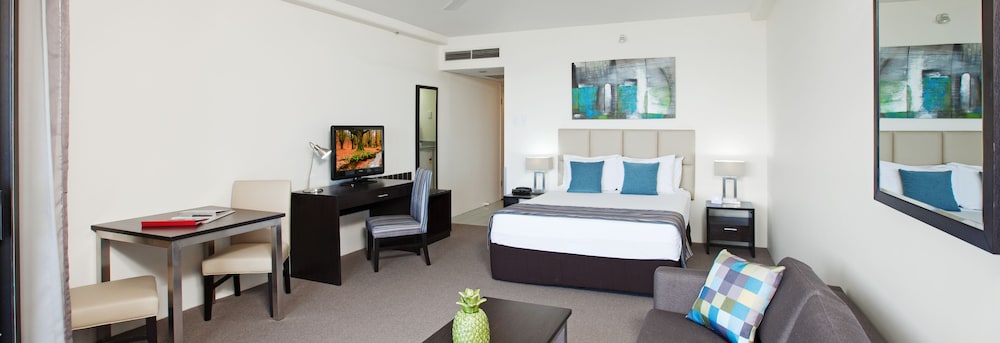 Rydges Esplanade Resort 56/68