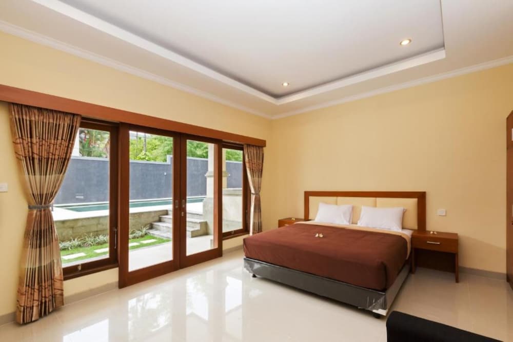 Kubu Petitenget Suite Seminyak 25/63