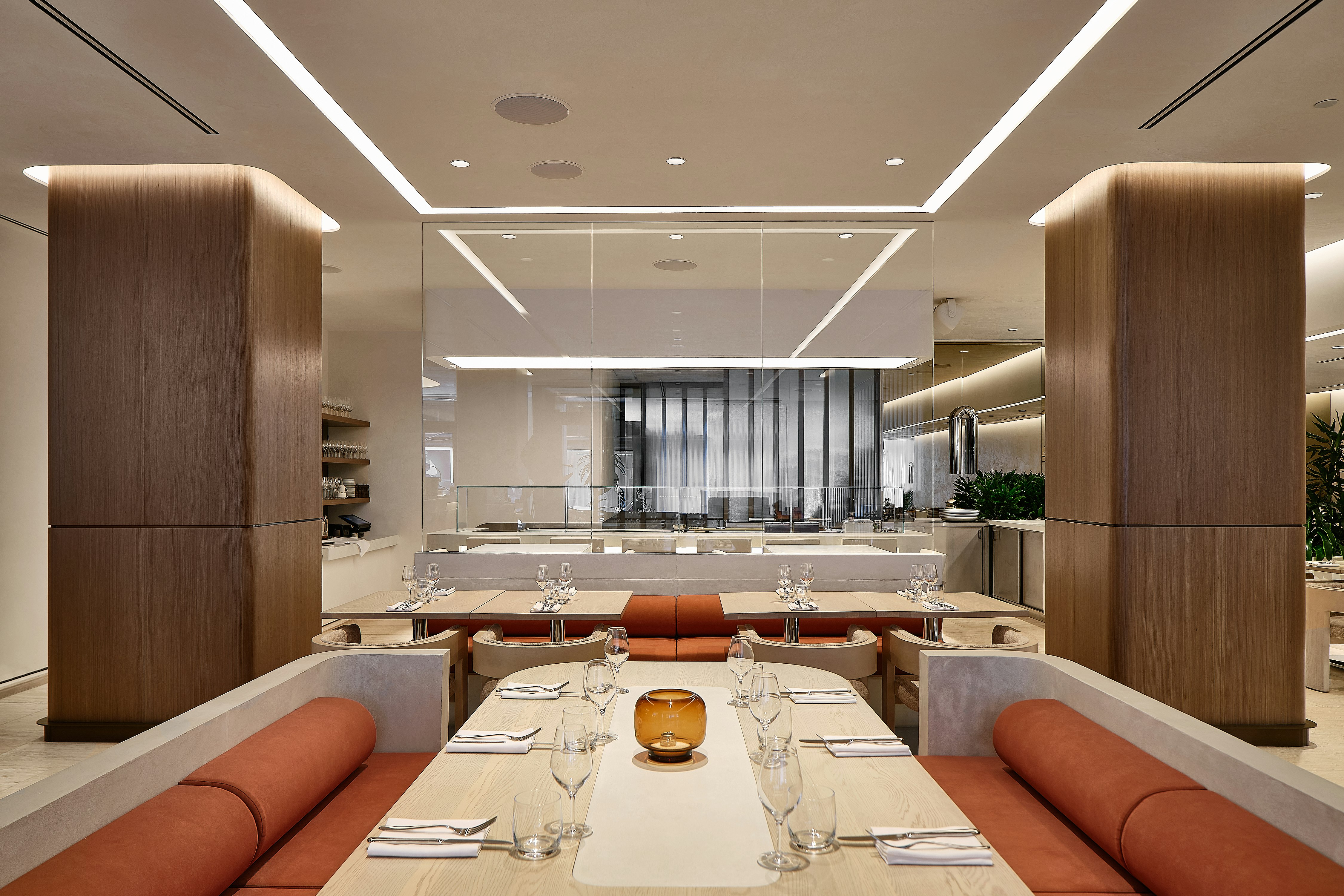 Vogue Hotel Montreal Downtown, Curio Collection by Hilton 34/50