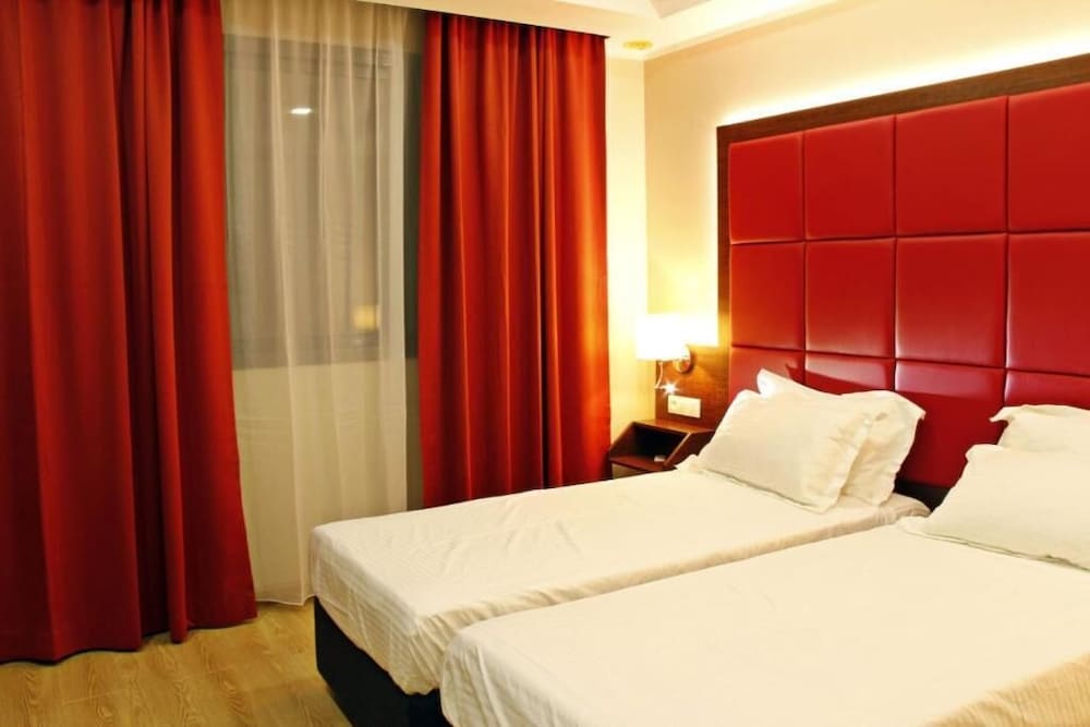 Le Pacha Hotel 10/50